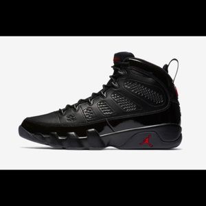 AIR JORDAN
AIR JORDAN 9 RETRO "BRED"